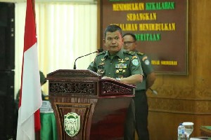 Kasdam IM Himbau Prajurit di Aceh Bijak Dalam Penggunaan Medsos